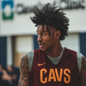 Meet your Posher, Logan